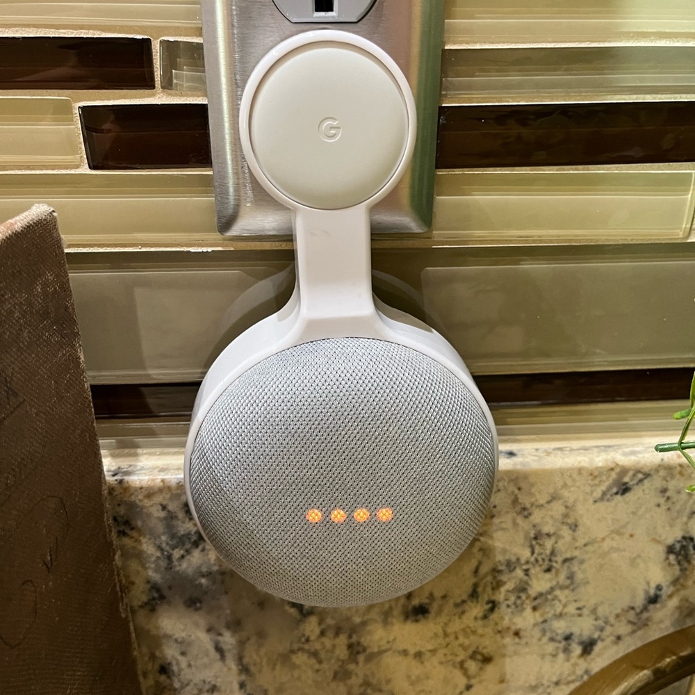 Google Home Mini Speaker w/ wall mount